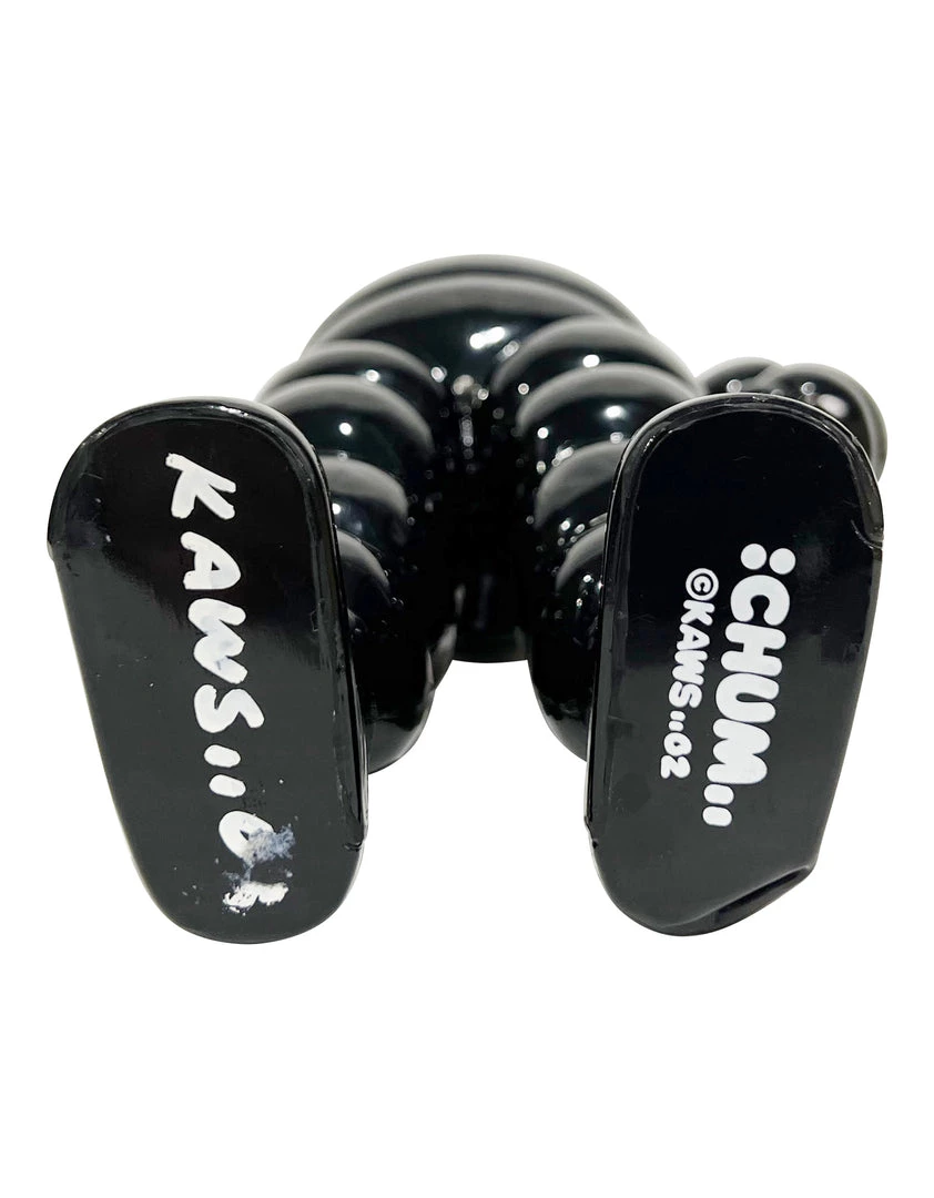 TOY TOKYO KAWS - Chum Black, 2002 9 TOY TOKYO KAWS - Chum Black, 2002