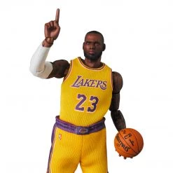 TOY TOKYO MEDICOM TOY: LeBron James MAFEX No. 127 Figure