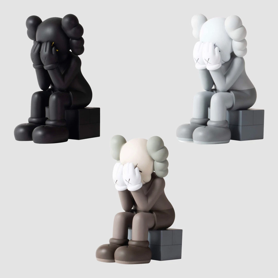 TOY TOKYO KAWS - Passing Through Companion Set Of 3, 2013 3 TOY TOKYO KAWS - Passing Through Companion Set Of 3, 2013