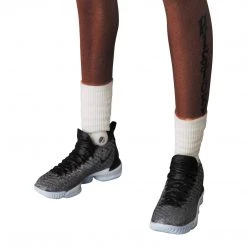 TOY TOKYO MEDICOM TOY: LeBron James MAFEX No. 127 Figure