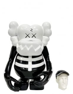 TOY TOKYO KAWS X Bounty Hunter - Skull Kun Black & White, 2006