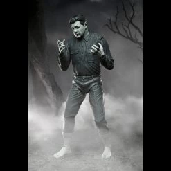 TOY TOKYO NECA: Universal Monsters: The Wolf Man Ultimate Figure Black & White 7