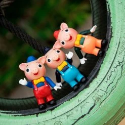 TOY TOKYO AWESOME TOY Pointless Island: 3 Little Pigs Carnival Edition Red 3.74