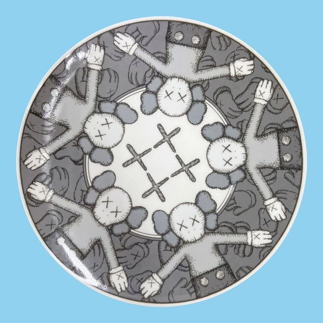 TOY TOKYO KAWS - Ceramic Plate Set Of 4 Grey 7 TOY TOKYO KAWS - Ceramic Plate Set Of 4 Grey