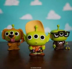 TOY TOKYO Funko Pop! Disney: UP - Alien As Dug #754